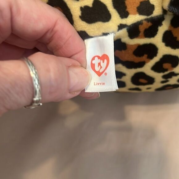 NWOT Ty Livvie leopard squish a boo - Picture 4 of 6
